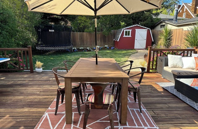 Mill Valley Home, one-block to Downtown!