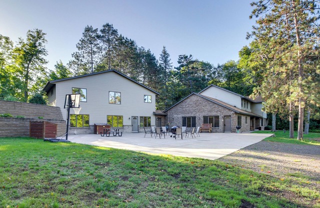 Mille Lacs Lake Cabin: Group Friendly!