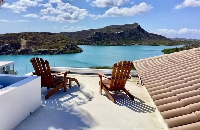 Million Dollar View "Villa Bellevue" with Private Patio
