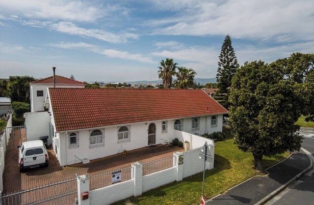 Milnerton Oak Lodge