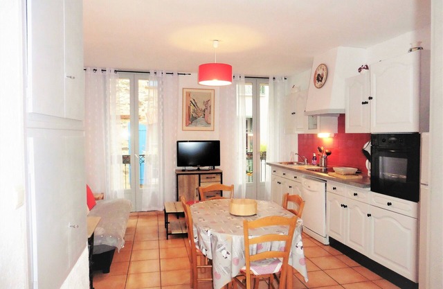 MIMI CHOU: Beach at 100 m, Air conditioning, Wifi, Classified ★