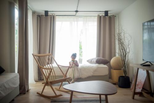 Mini-Me HUBS, Charm Suites & Pool in Old City