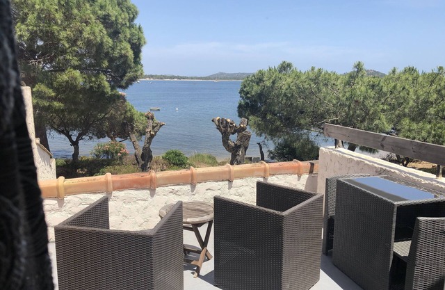MINI VILLA 20M FROM THE SEA front