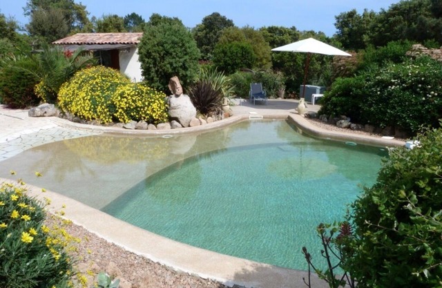 Mini villa for 2 persons with pool and terrace in Porto Vecchio