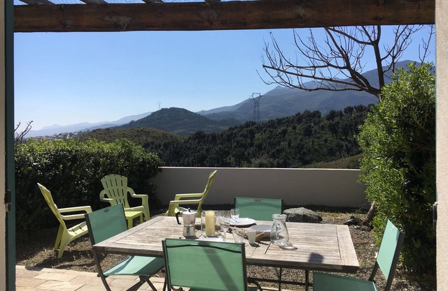 Mini villa, mountain and maquis view, near Bastia