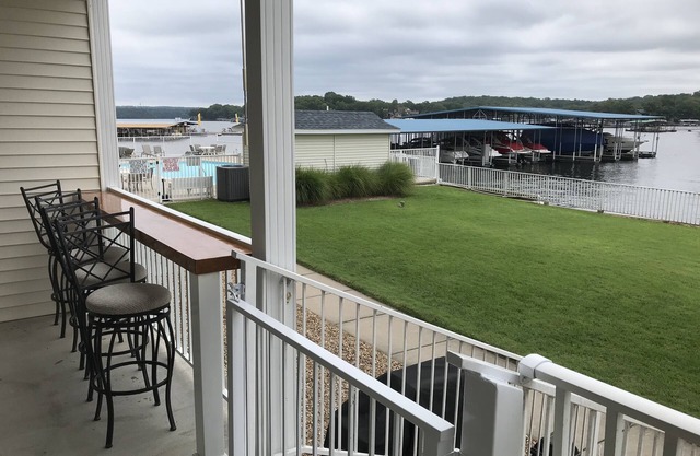 Minimal stairs! 15 second walk to pool, 45 second walk to 32x14 boat slip