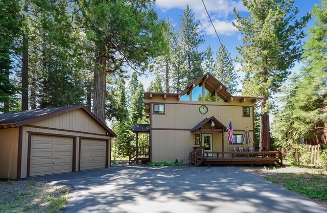 Minke's Easy Access Tahoe City Home
