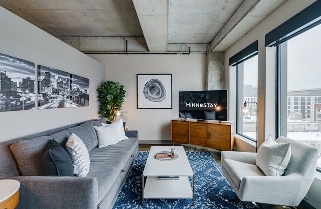 MINNeSTAY* Sable 606 One Bedroom | Target Field