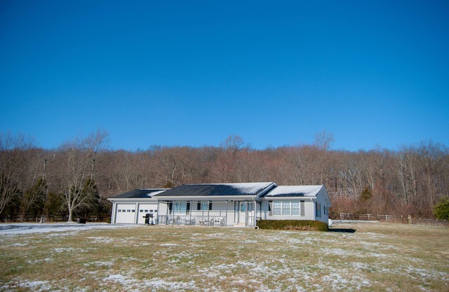 Minutes from WineTrail, Giant City, Shawnee Forest - Daily Deer Viewing - Rural
