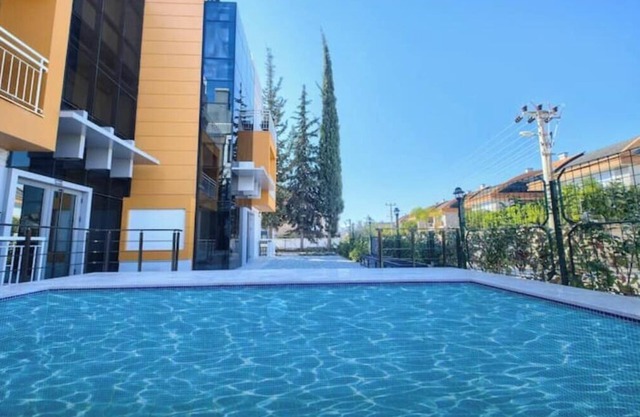Mira - Modern Cozy 2BR Apartment w/ Pool