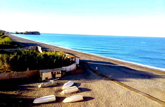 Mirador del Mar Apartment, an exclusive spot on the beach of the Costa Tropical