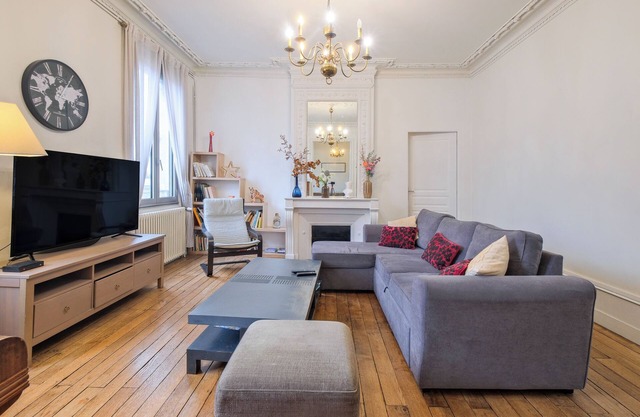 Miraflores – Spacious and Elegant Apartment in the Heart of Périgueux with Wi-Fi