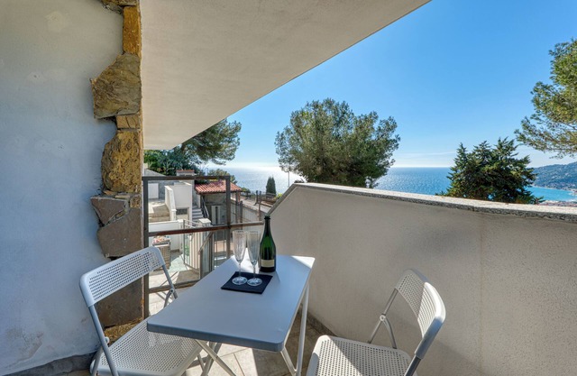 Miramare 2 LUX - Total Sea View, Andora, Italy