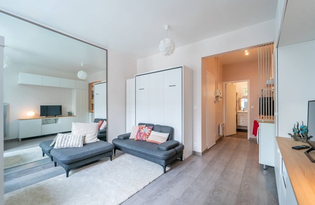 Miroir en Lumière - Studio à 10min du 13e, Paris