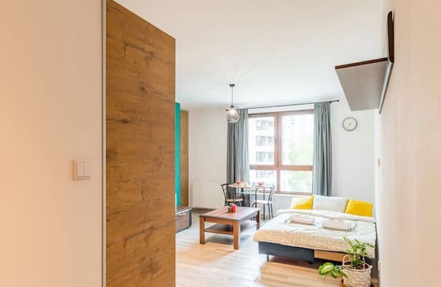 Mistrzejowice Studio - Park, Tram & Bus nearby - by Rentujemy