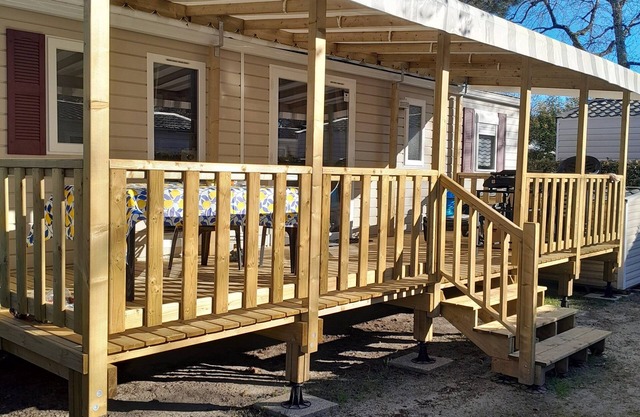 Mobil-home 8 personnes situé au camping 4 étoiles Siblu - La Réserve.