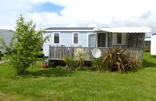 Mobile home 4 rooms 6 people direct access beach