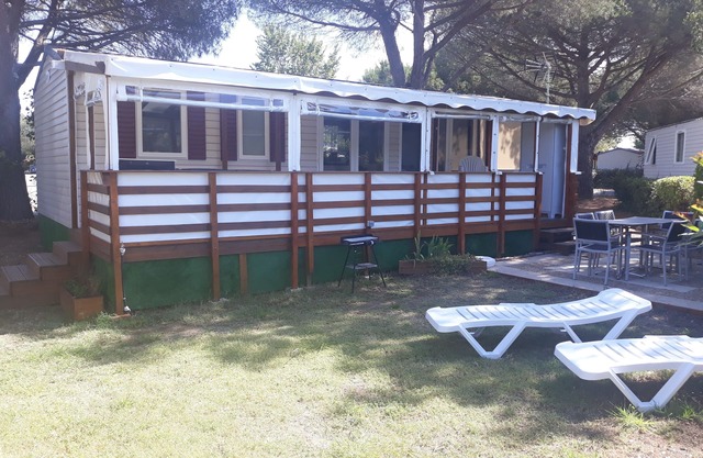 Mobile home 40m ² any comfort, terrace 28m², CLIM, LV, LL, TV on large ground
