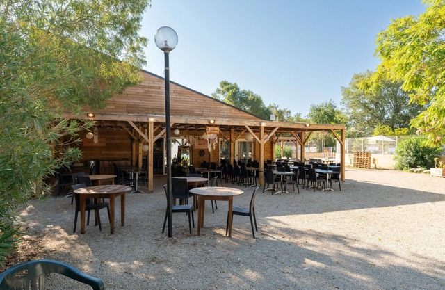 Mobile Home 'La Roque 229' with private pool, private terrace and air conditioning