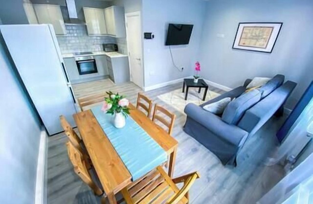 Modern 1-Bedroom Flat, 5 Guest, London - F2