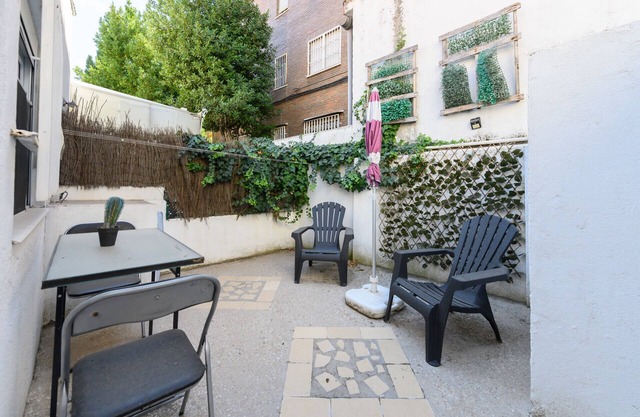 Modern 1-bedroom flat with terrace to relax in Madrid