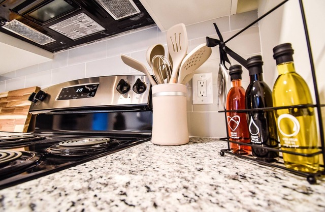 Modern 1BD in apt in historic Bound Brook, NJ.