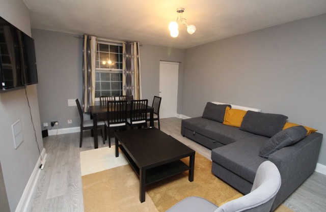 Modern 2 Bed Close To City Centre In London