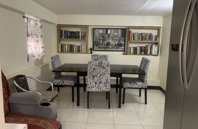 Modern 2 bedroom apartment in Goodwill, within walking distance to Roseau.