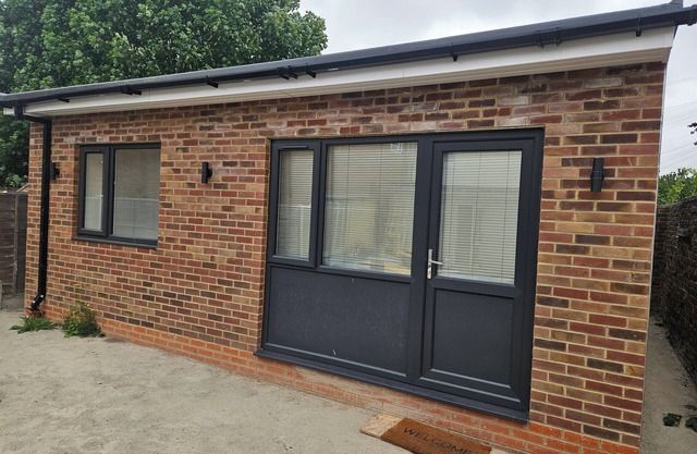 Modern 2-Bedroom Apartment, Near Central London