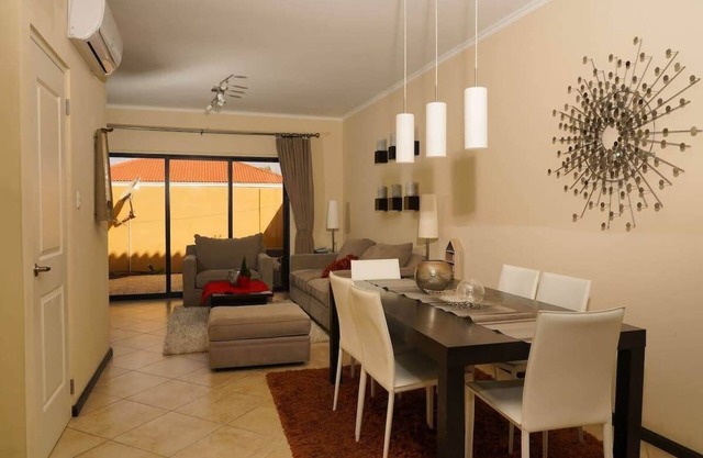 Modern 2-Bedroom Villa with Pools in Noord