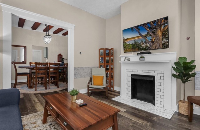 Modern❤️2BR near DT, 8 min walk to Franklin Park/Conservatory/Trolley District