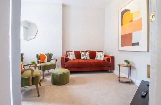 Modern 3 bed house in central Airdrie