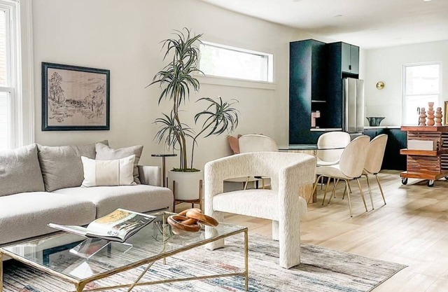 *Modern 3 Bed Park Ave. Stunner*