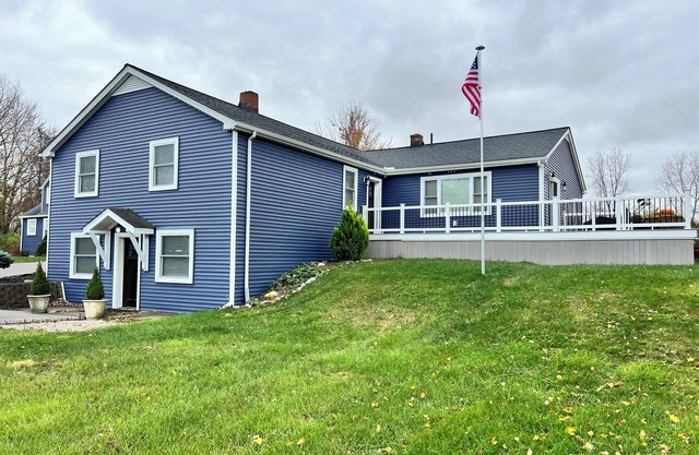 Modern 3-Bedroom Home - A Little Something for Everyone!