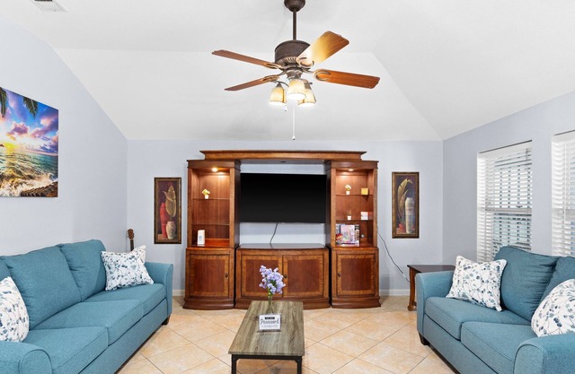 Modern 3BDR -15 min from DWNT Dallas - AIR HOCKEY TABLE!