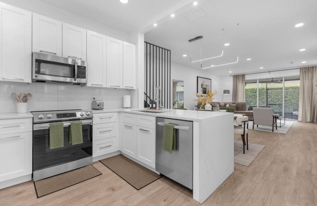 Modern 3BR/3BA home in Prime Winter Park Location