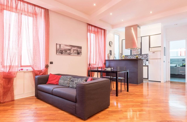 Modern and Bright flat near Trastevere