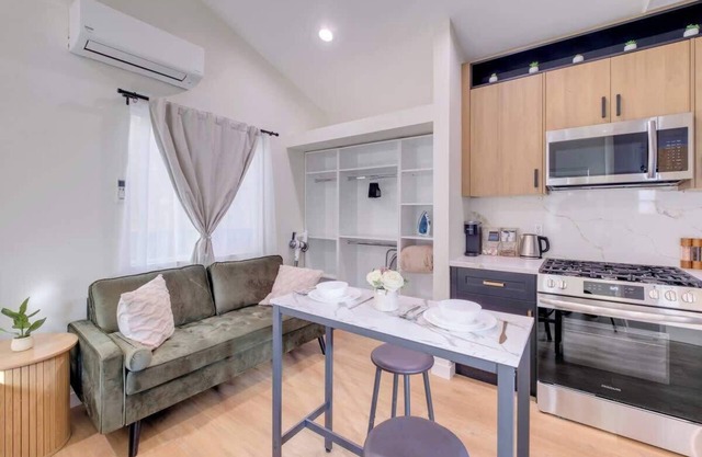 Modern and Cozy Studio Retreat