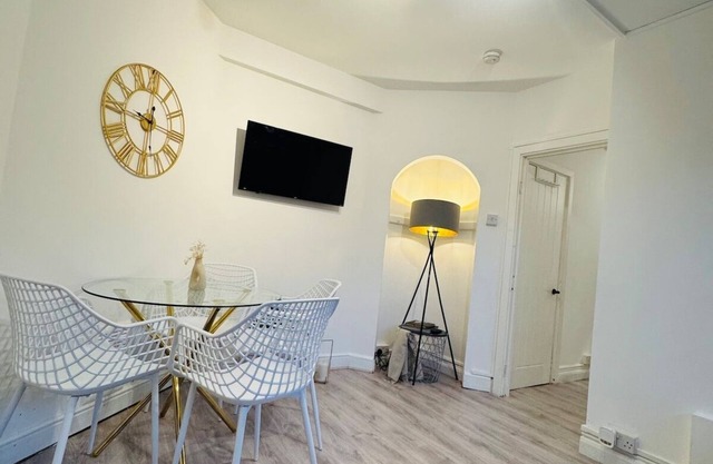 Modern Apartment near Canary Wharf