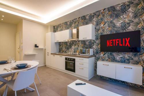 Modern apartment AC, WIFI next to 2 metro line stations and City Life area