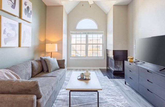 Modern Apartment in Prime Location (ID1193X713)