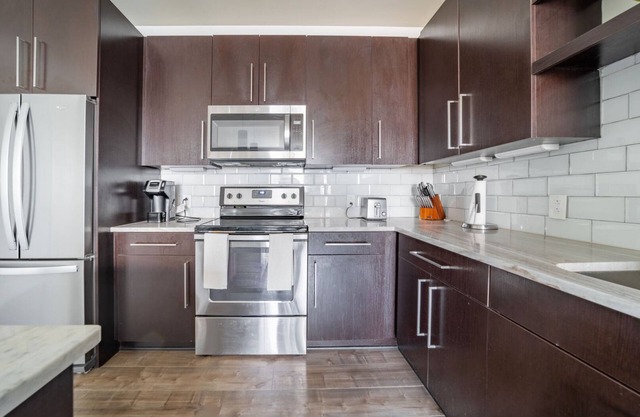 Modern Apartment in Prime Location (ID3932X6)