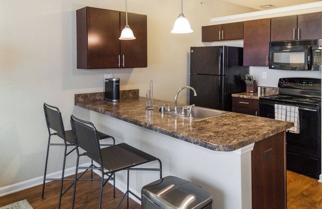 Modern Apartment in Prime Location (ID4205X88)