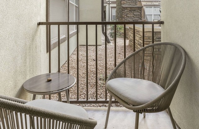 Modern Apartment in Prime Location (ID5977X10)