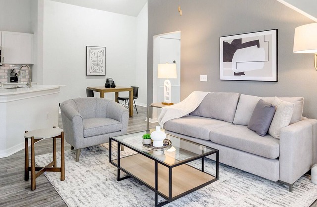 Modern Apartment in Prime Location (ID4919X60)