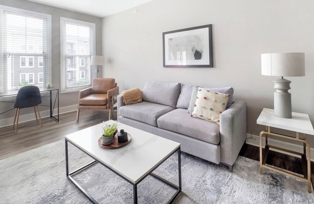 Modern Apartment in Prime Location (ID7126X74)