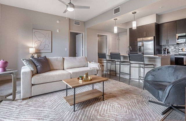 Modern Apartment in Prime Location (ID8083X55)