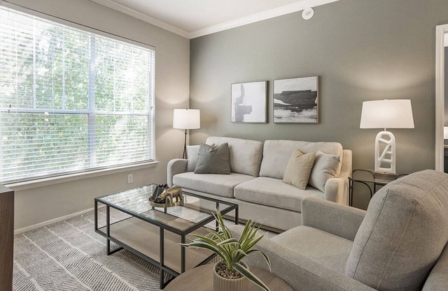 Modern Apartment in Prime Location (ID5888X16)