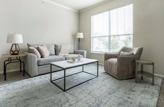 Modern Apartment in Prime Location (ID9673X00)