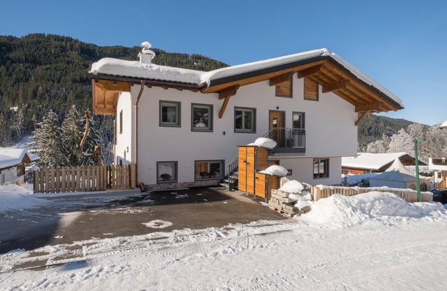 Modern apartment with ski storage and balcony